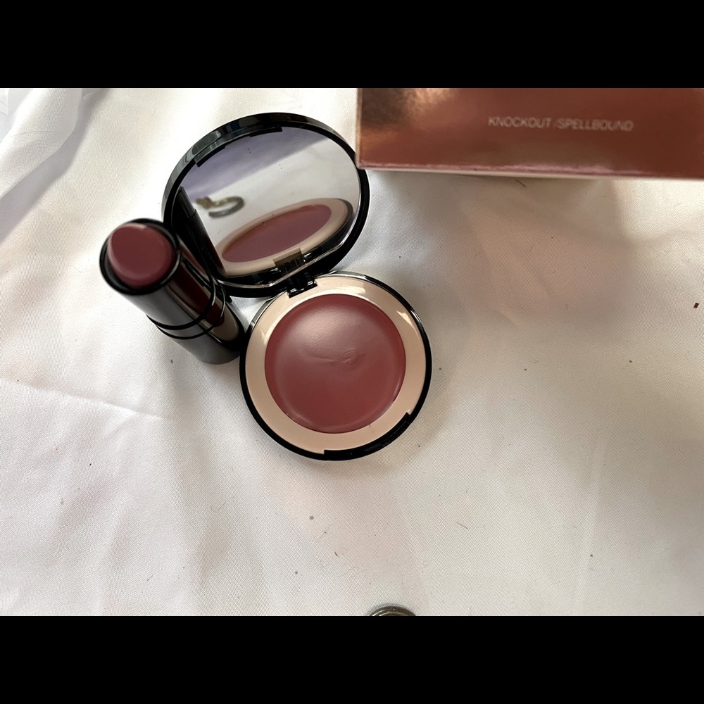Doll 10 lip and cheek